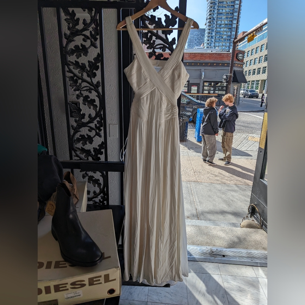 White BCBG cutout dress prom sz 10 and 12